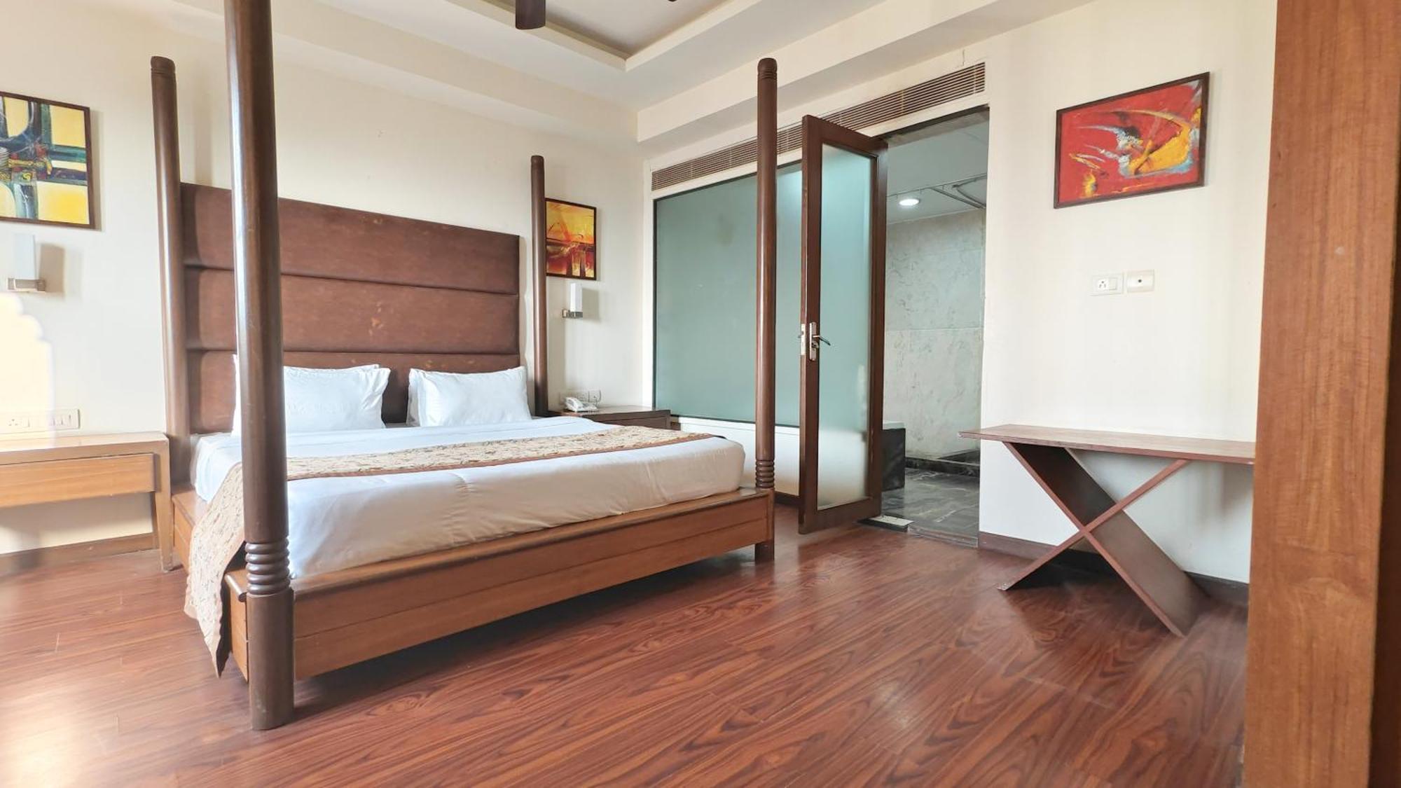 The Sky Imperial, Udaipur Hotel Exterior photo