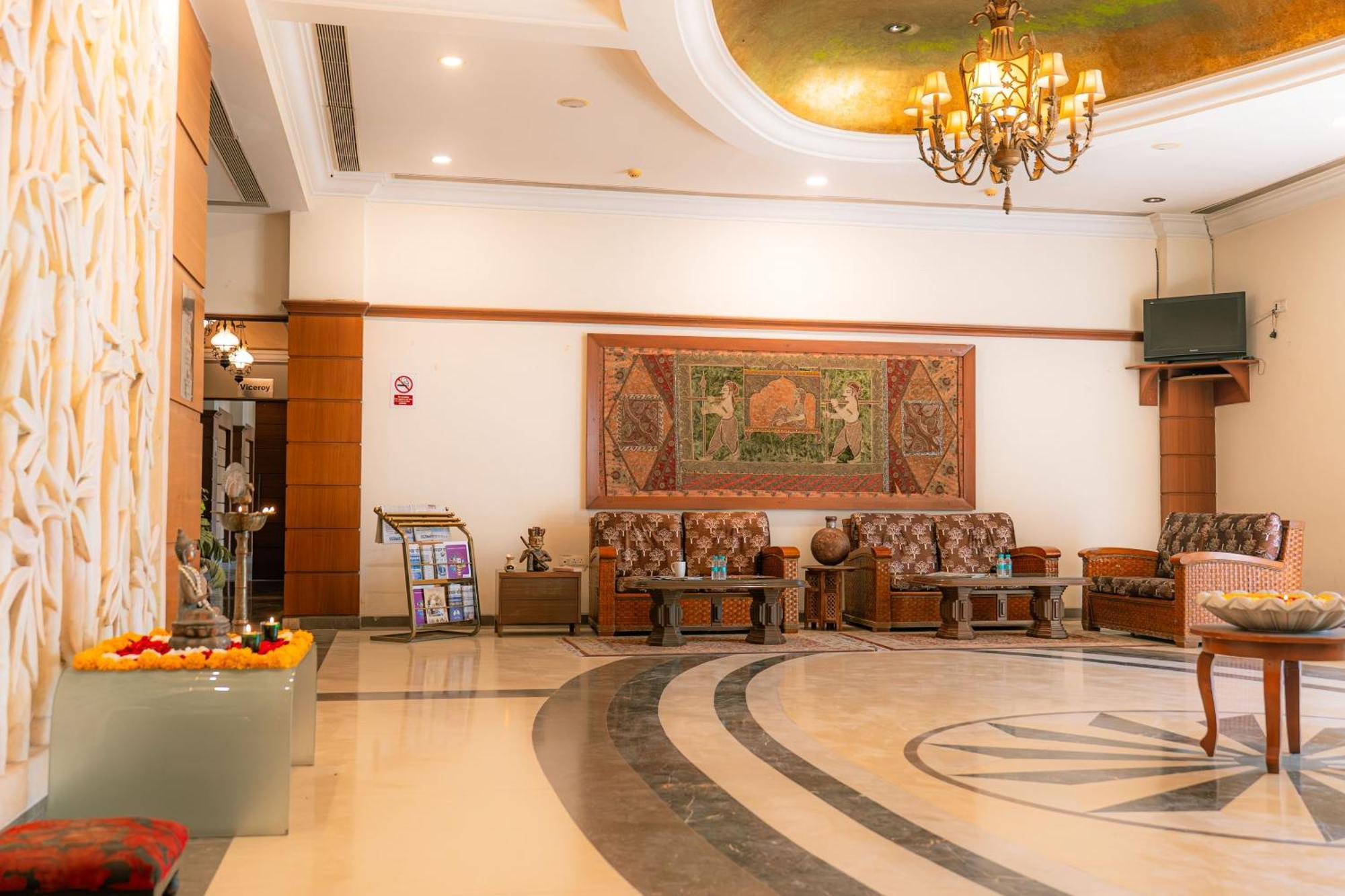 The Sky Imperial, Udaipur Hotel Exterior photo