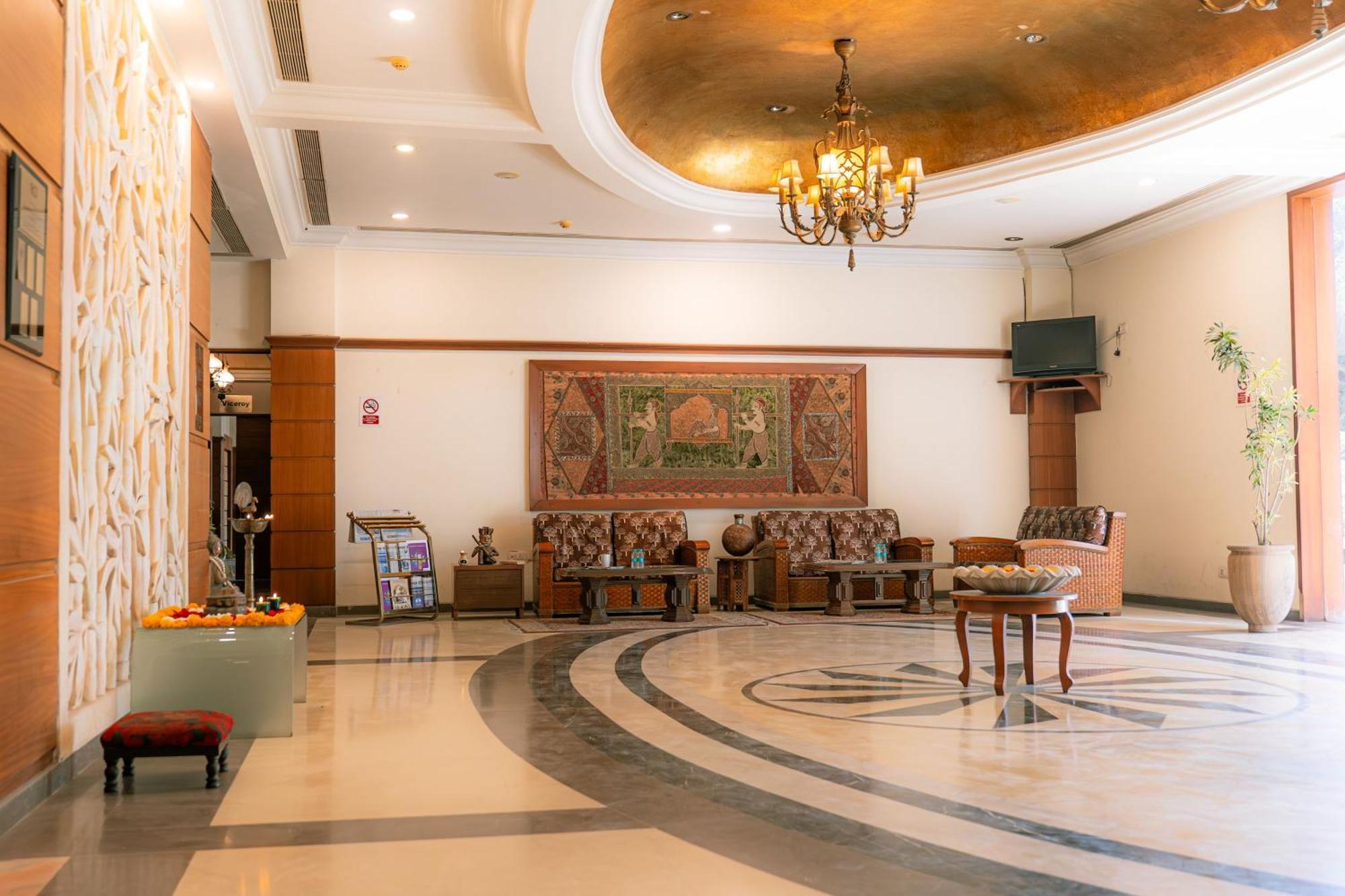 The Sky Imperial, Udaipur Hotel Exterior photo