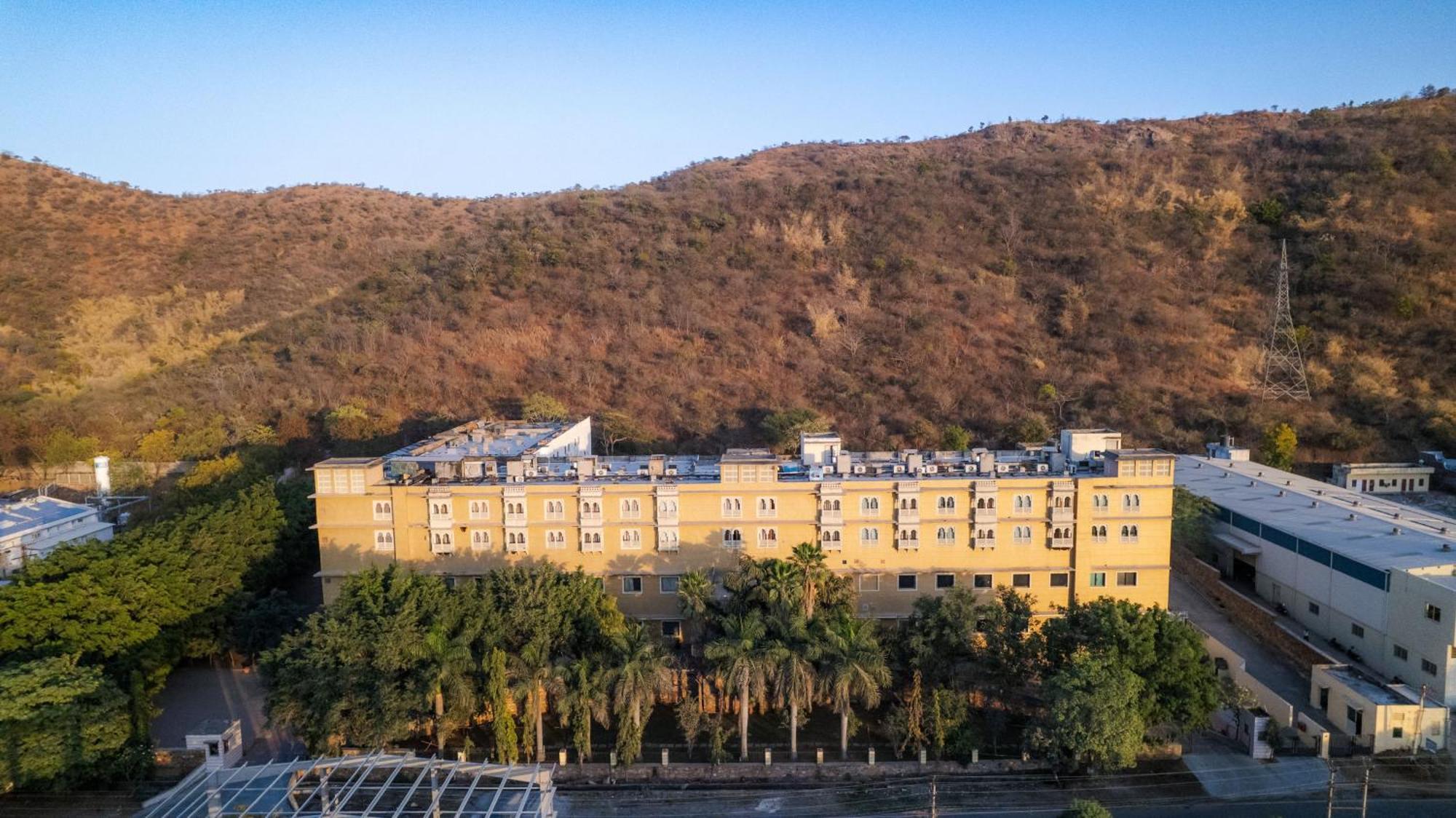 The Sky Imperial, Udaipur Hotel Exterior photo