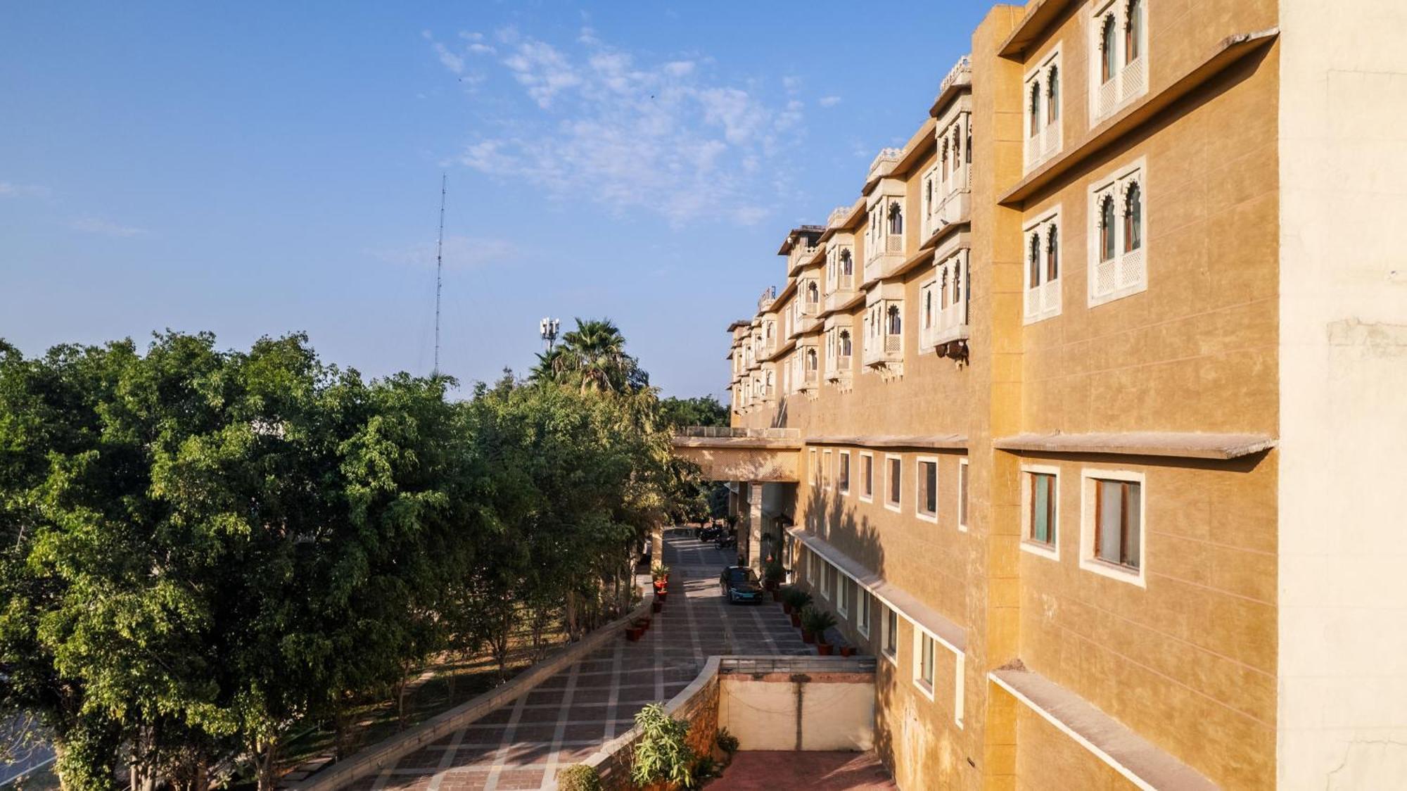 The Sky Imperial, Udaipur Hotel Exterior photo
