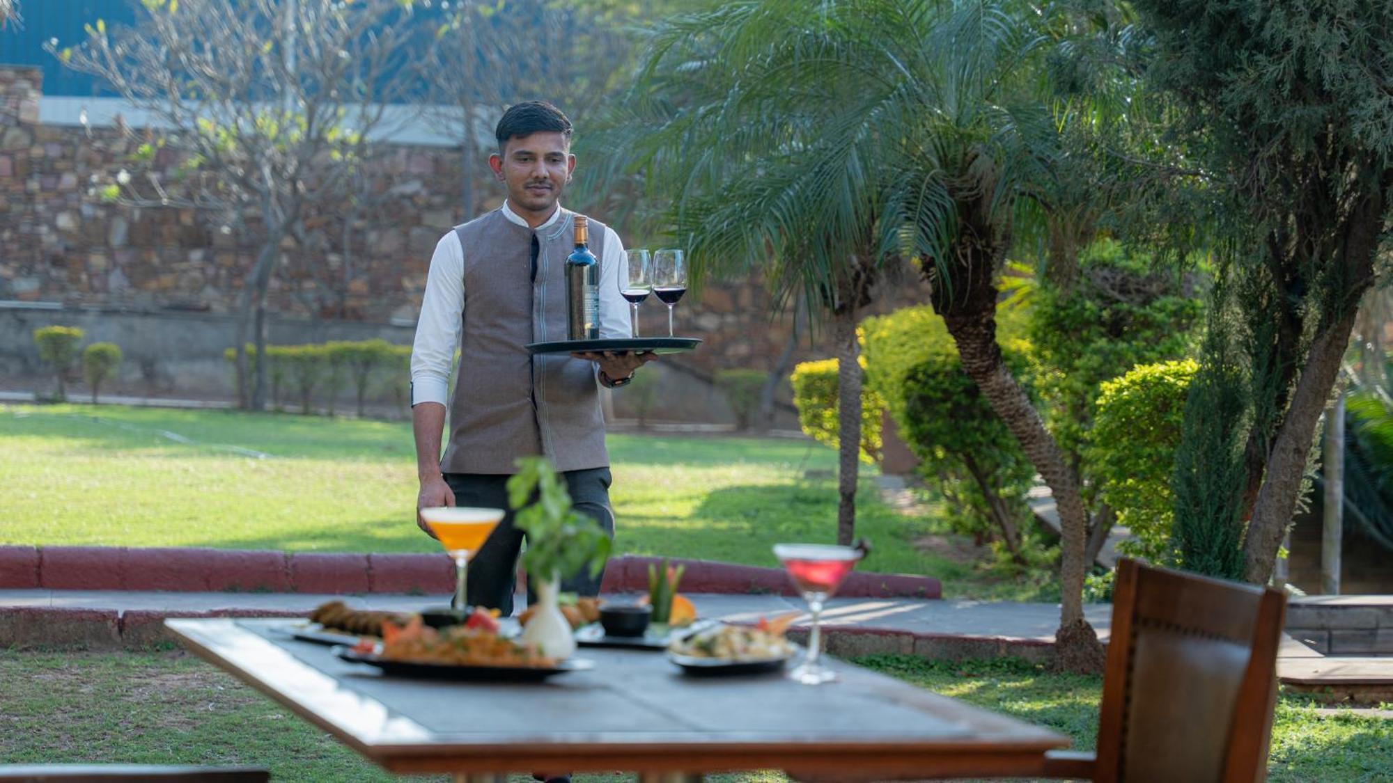 The Sky Imperial, Udaipur Hotel Exterior photo