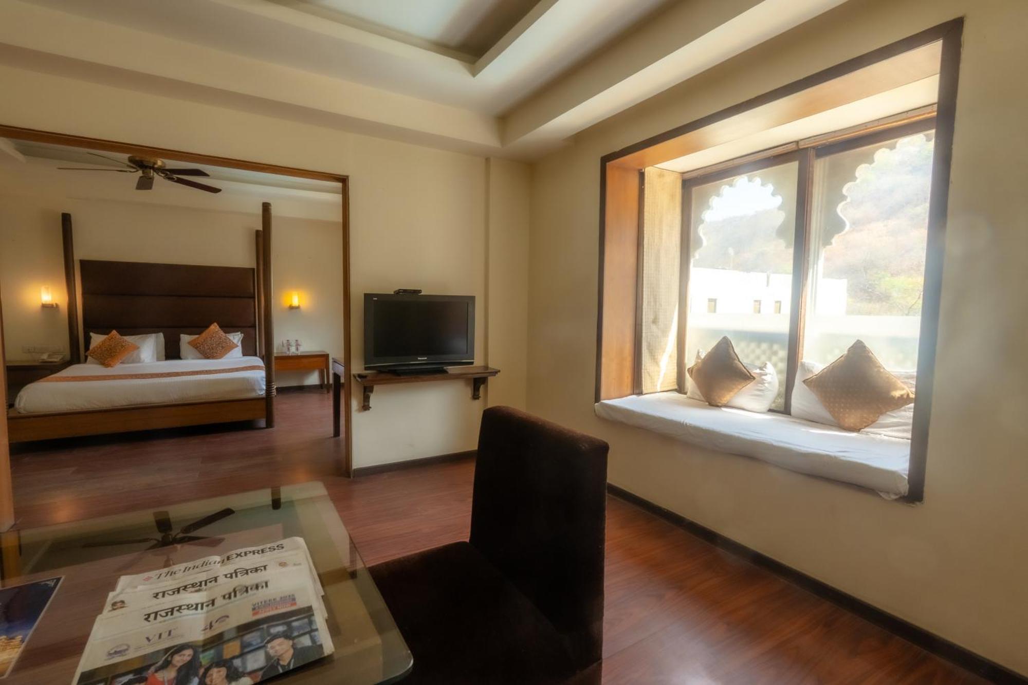 The Sky Imperial, Udaipur Hotel Exterior photo